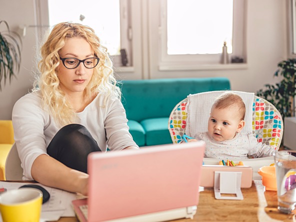 Young mum laptop_crop